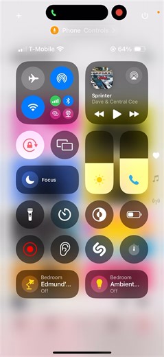 [iOS 18 DB1] New power off icon in the top right of control center.