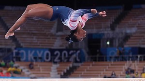 Simone Biles returns, wins bronze medal on beam