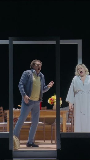 Unser erster Zyklus von DER RING DES NIBELUNGEN in der Inszenierung von Dmitri Tcherniakov und unter der musikalischen Leitung von Philippe Jordan ist gestern Abend mit der Aufführung von der GÖTTERDÄMMERUNG zu Ende gegangen. Wir fanden alle Aufführungen toll - was war Euer Lieblingsmoment? Aber die FESTTAGE 2024 sind noch nicht zu Ende! Ihr könnt euch auf einen weiteren Zyklus von Wagners Tetralogie, der am 27. März beginnt freuen, aber auch auf das FESTTAGEKONZERT mit der großartigen Staatskap