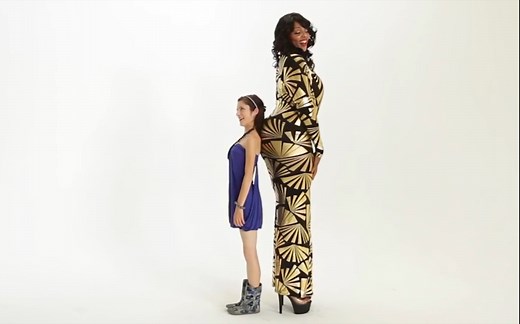 【giantess】the world‘s tallest dance