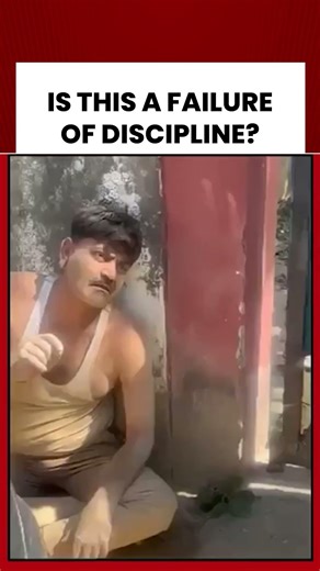 Viral Video | Is This a Failure of Discipline? #viralvideo #shorts #upnews #drunkman #indiatoday