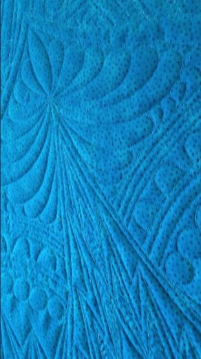 Quiltworx Custom Quilting from Behind