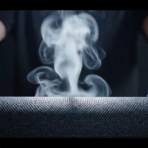 Sound Waves Make Smoke Vibrate (Speaker + Smoke) #experiment #shorts