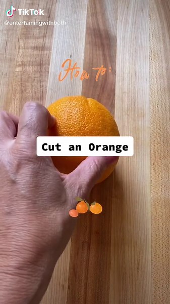 How to cut orange slices! #orange #howtobasic #learnontiktok #cookingtip101 #cookingtips101