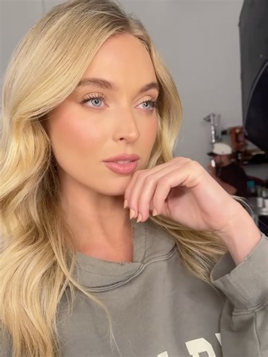 Alexa Pollock on Instagram: "a glimpse into life lately 🫶🏼 1. Moving day with @roadwaymoving - seriously the best moving service ever, this day wouldnt have gone as seamlessly and stress-free as it was without them! (Use code alexampollock for 10% off local moves or 5% off long-distance moves!) 💜 2. Rescued this little guy (now named Lucky 🍀) from a thorn bush when I was walking home after Pilates! 3. Work selfies 4/5. Weekend trip to Santa Barbara with my grandparents 🫶🏼 6. My love 🩷 7/8