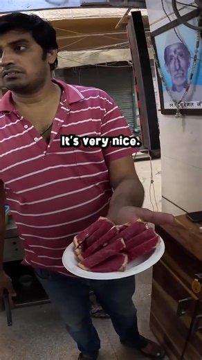 Trying Frozen Pomegranate in India 🍊 #OldDelhiFood #IndianStreetFood #MughlaiCuisine #FoodieAdventure #BudgetTravel #StreetFoodTour #FamilyTravel #CulinaryJourney #HistoricalEats #DelhiCuisine | Bags Packed Family