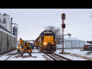 Decatur & Eastern Illinois: Grain On The Cloverleaf