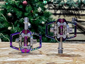 Christmas Countpast! Day 29 – Oil Slick HT T1 Pedals