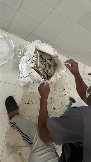 Old commode removed to new commode installation #commbodechange #change-toilet