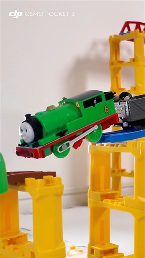 落とさず渡れる！？パーシーの大ジャンプ！thomas accident