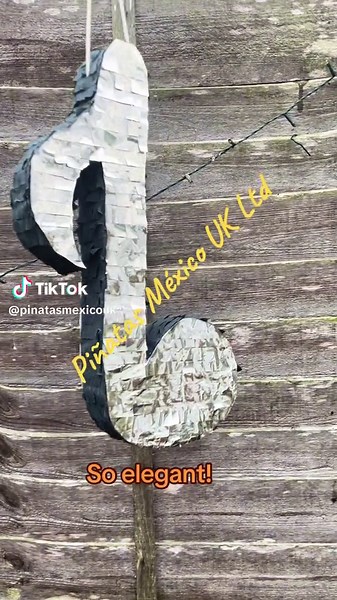 Musical note pinata! Available in any size and colour combination #pinatasmexicouk #piñatasmexicouk #musicalnote #music #sparkly #shiny #partydecor #silver #partysuplies #muscicianoftiktok #partyideas #handmadegifts #specialoccasion #birthday #partytime #londonmum #partygame #supportsmallbusiness #opera #london #giftideas #fyp #tiktok