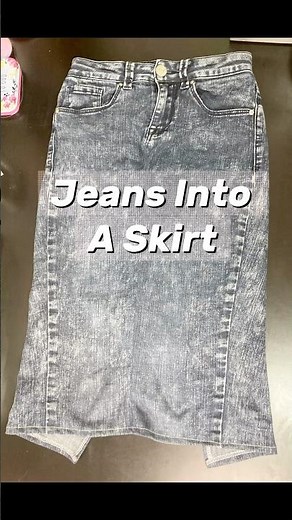Turned Old Jeans Into a New Skirt ✂️👖