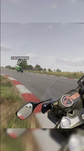 💨 #Toprak cleanly overtakes #MarcMarquez #JohnDunlop #GiacomoAgostini & #JonathanRea ⚡