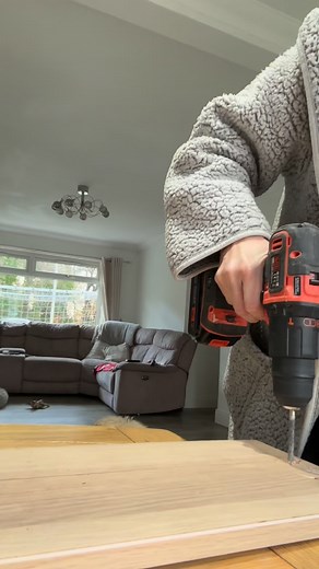 First Christmas in the new salon ✨ Our window display is ready, sparkling, and so are we! Ready for the festive period and our Xmas night out on Saturday🍷🍾Feeling extra proud celebrating the holidays as the owner of this beautiful space ❤️💇‍♀️🎄 #businesswoman#christmas#windowdisplay#hairsalon#homealone#polarbear#penguin#snow | House Of Marshall