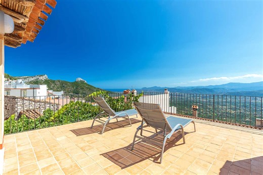 How to Maximize PTO Like Gen Z—and More 2026 Travel Trends