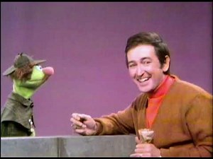 Sherlock Hemlock: Who are you? (English)