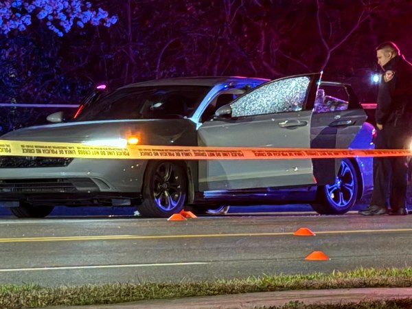 2 men found shot dead, 1 woman injured in vehicle on Roxboro Street in Durham