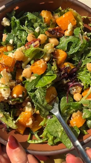 From My Bowl | by Caitlin S on Instagram: "Roasted Butternut Squash Salad 🍂 Cozy, colorful, and full of fall flavor. Roasted squash, crisp chickpeas, rosemary pecans, and creamy vegan feta come together over fresh greens, all tossed with a maple-cider vinaigrette that ties it perfectly together. For the Salad: 3 cups butternut squash peeled and cubed (about 3 cups; 495 g) 1 shallot thinly sliced 1 tablespoon finely chopped fresh rosemary Salt and black pepper to taste Olive oil for drizzling (1