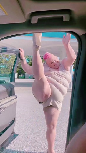 Y’all can’t take it!! Love yourself and your thickness Mawma!! Can’t wait to see the hate the comments! Y’all so confused. 😝💜🔥