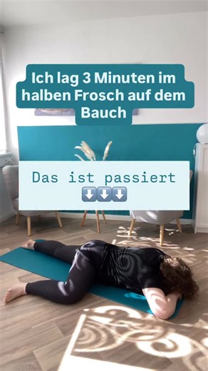 Ich lag täglich 3 Minuten pro Seite im halben Frosch Und das ist passiert: Der halbe Frosch aus dem YinYoga verbindet eine wundervolle Öffnung der Hüften mit einer sanften Faszien Stimulation und Aktivierung des Leber und Milz Meridian. Im halben Frosch kann ich spüren, wie durch das öffnen der Leiste hier eine Weite entsteht, die wichtig für die Zirkulation von Lymphe und Blutfluss im Becken sein kann. Durch die Bauchlage bekommt meine Körpervorderseite „Schutz“ und mein autonomes Nervensystem 