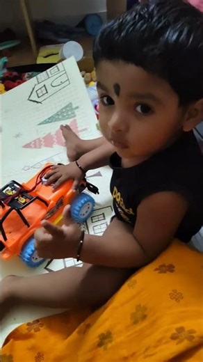 raste pe gari chal raha hai 🥰❤️