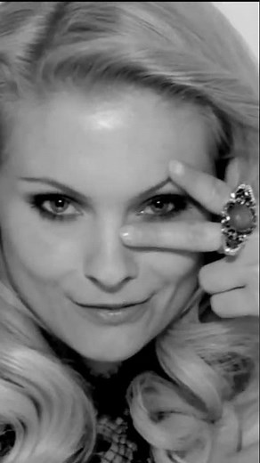 MyAnna Buring - Queen #MyAnnaBuring #tissaiadevries