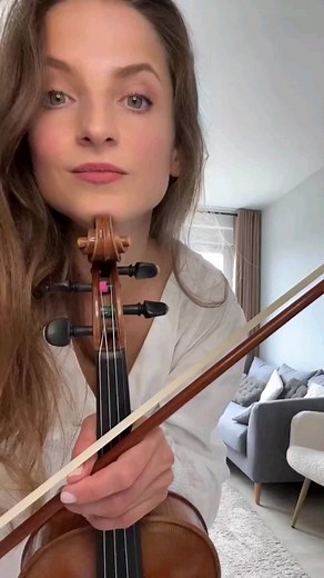 Classical music on Instagram: "Mention your Friend . ⤵️❤️ 👉 Violin: @violinia.de . Follow us for more: 👉👉@thevioliin 👉👉@daviidamici 👉👉@thevioliin 👉 @daviidamici . . . . . . #violinstagram #violinpower #thevioliin #stradivarius #violin #violins #violinist #violingirl #musician #violino #viola #cello #piano #orchestra #symphony #lindseystirling #pianolove #davidgarrett #symphonyorchestra #violinists #violinista #cordas"