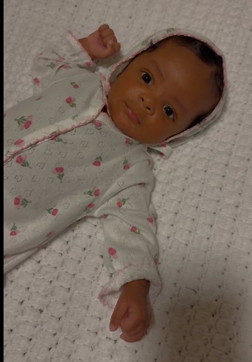 Newborn Bath Time: Caring for Your 6-Week-Old Baby