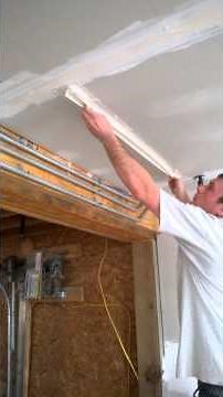How to Mud and Tape Drywall Ceilings : Step 1 Applying Taping