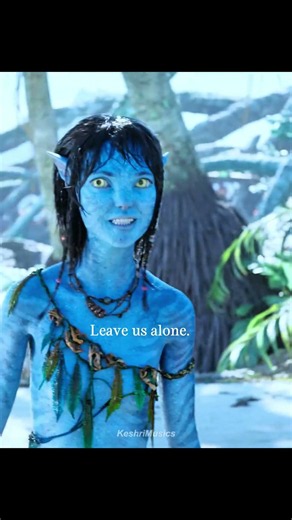 Lo'ak Protects Kiri 💙🔥 | Avatar: The Way of Water #avatar #avatarfireandash #shorts #avatar2