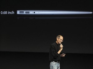 FP Tech Desk: Apple Inc. confirms display problem with new MacBook Air