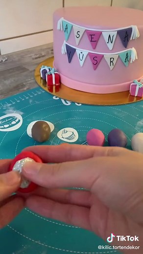 3D Luftballons modellieren 🎈#LernenMitTikTok #tutorial #EsWirdBunt #tutorials #viral #fyp #bake #cake #diy #fondant
