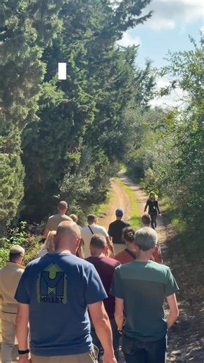 Want to know what extra virgin olive oil really is? 🤔 Join us for an olive oil tasting at our farm and get all your questions answered. 📩 Write to us at ravida@ravida.it | RAVIDA