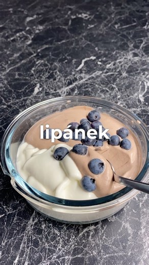 Lenka | Fit recepty & hubnutí on Instagram: "DOMÁCÍ LIPÁNEK 🥰👼 〰️〰️〰️ Na 2 porce: 1 kelímek smetany ke šlehání 1 vanička nízkotučného tvarohu sladidlo (vanilkový flavdrops) + případně lžička kakaa Lipánek jsem připravila v přenosném mixéru @vervo.cz , který si můžete taky pořídit, dokonce se slevou 20% s mým kódem LOJDOVALE20 🌀😇🙌 SLEVA PLATÍ POUZE DO 20.8. ‼️ ➡️ www.vervo.cz 👈👈 💦🔥Hubnoucí týdenní jídelníčky (až -1 kg za 1 týden): www.herohero.co/lojdovale 🍒🍽️ Komplexní stravovací plán
