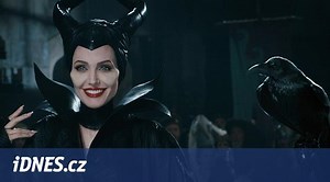RECENZE: Angelina Jolie jako pohádková černá královna kupodivu baví - iDNES.cz