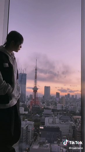 Exploring Tokyo at Night: A City of Lights