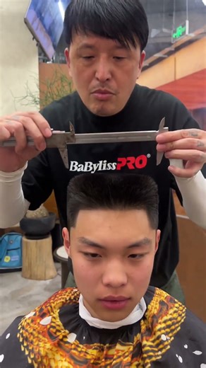 Men should not keep childlike hairstyles after 20 #barbershop #crew cut