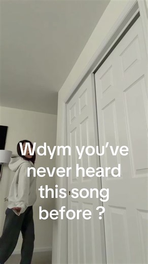 HEHE u can listen to it ! Its called “writing songs for you” #music #singersongwriter #originalmusic #smallartist #fyp