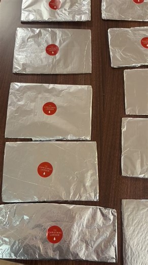 Say cheese! It’s a true joy to talk about, taste, savour and relish in a cheese tasting. I was delighted to be invited again to the gorgeous @shiplakecollege to talk to some students about cheese & how to pair it with different flavour profiles, some classic and some for adventurous. It was amazing to see reactions going from delighted to disgusted 🤣 And as the lovely Sally who invited me said, trying new things is what it’s all about - you’re not going to like everything and you dont have to. 