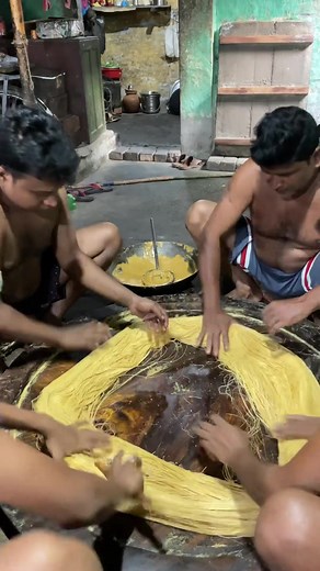 Making Soan papdi in factory #instareels #reelsvideo #foodtiktok #delhifood #amazingfacts #MaybellineIDSingToShine #amazingskills #streetfoodindia #UniqloRamadan #indianstreetfoods #kolkatastreetfood #mumbaistreetfood #indianstreetfood #indianfood #india #indianfoodbloggers #streetfood #foodlover