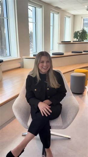 Cinq employés, cinq questions, une même énergie : mettre leur talent de l’avant! 🙌 #team #industrielalliance | iA Groupe financier (Industrielle Alliance)