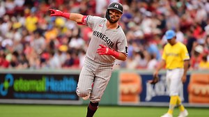 Twins' Kody Clemens hits 1st HR at Red Sox's Fenway Park as father Roger goes wild