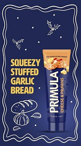 Next on the Squeezy Friendsmas menu is our Squeezy Stuffed Garlic Bread. It is warm, cheesy, garlicky and dangerously easy to make. Here’s how to do it: Preheat your oven to 180°C. Take a store-bought cob or sourdough and slice it lengthways, then widthways, leaving about an inch at the bottom so you don’t cut all the way through. You should end up with little cubes across the top. Open the gaps and squeeze Primula into all the cracks. Brush the top with garlic butter. We melted butter, added a 