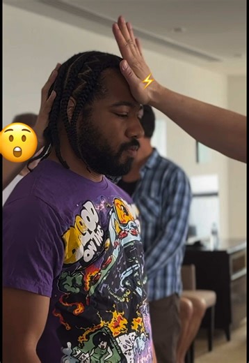 Very powerful third eye empower by qigong master, during medical seminar. The next event is taking place during March, contact me for details! #fyp #qigong #maduro #3rdeye #venezuela