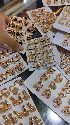 Argollas y Aretes: Nueva Colección a Buen Precio