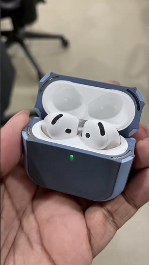 AirPods 4 case with magnet