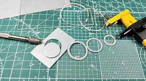 プラバンから円盤を切り出すなら、「コンパスカッターの奥義」を習得すべし！ | nippper ニッパーを握るすべての人と、プラモデルの楽しさをシェアするサイト