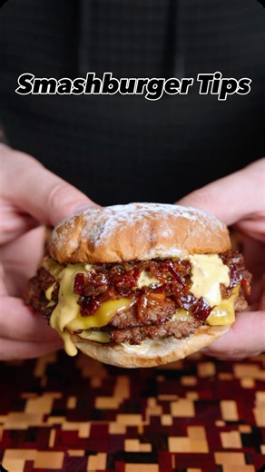 Alf's Kitchen on Instagram: "Smashburger tips you need try! With how many questions I get on my burgers, it’s time to reshare this classic with some of the most important tips for that perfect sear! 1. Use 75/25 ground beef! It’s the perfect blend to keep it juicy and let the fat render out during the cook to help get that beautiful crust! 80/20 works as well, but it’s slightly worse than this blend for smashburgers. 2. When you form the 3-4 oz smashburger balls, don’t overwork the beef or handl