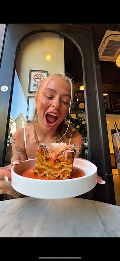 if you want a belly full of #lasagna and a bladder full #coke then get on down to haunt in Manchester on Peter street!! #manchester #mcreats #foodreview #foodie #sober