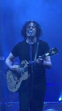Jack White tearing up Seven Nation Army in Hollywood on 5/13/25 #sevennationarmy #jackwhite